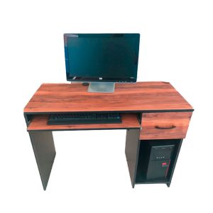 Escritorio con portateclado